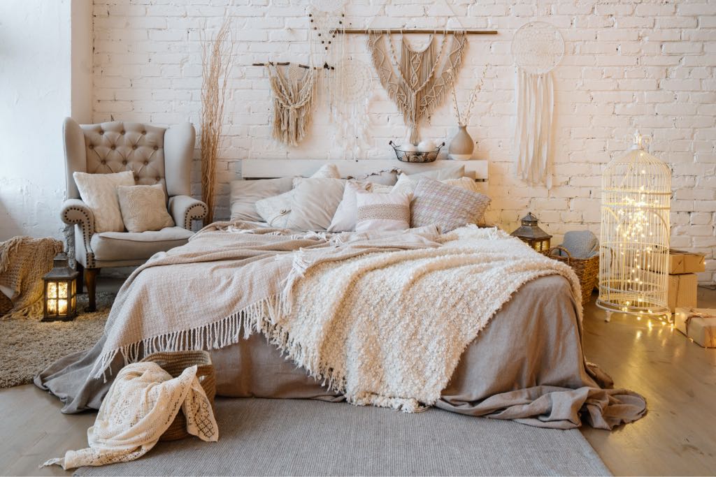 aesthetic-room-decor-ideas-3 1600x